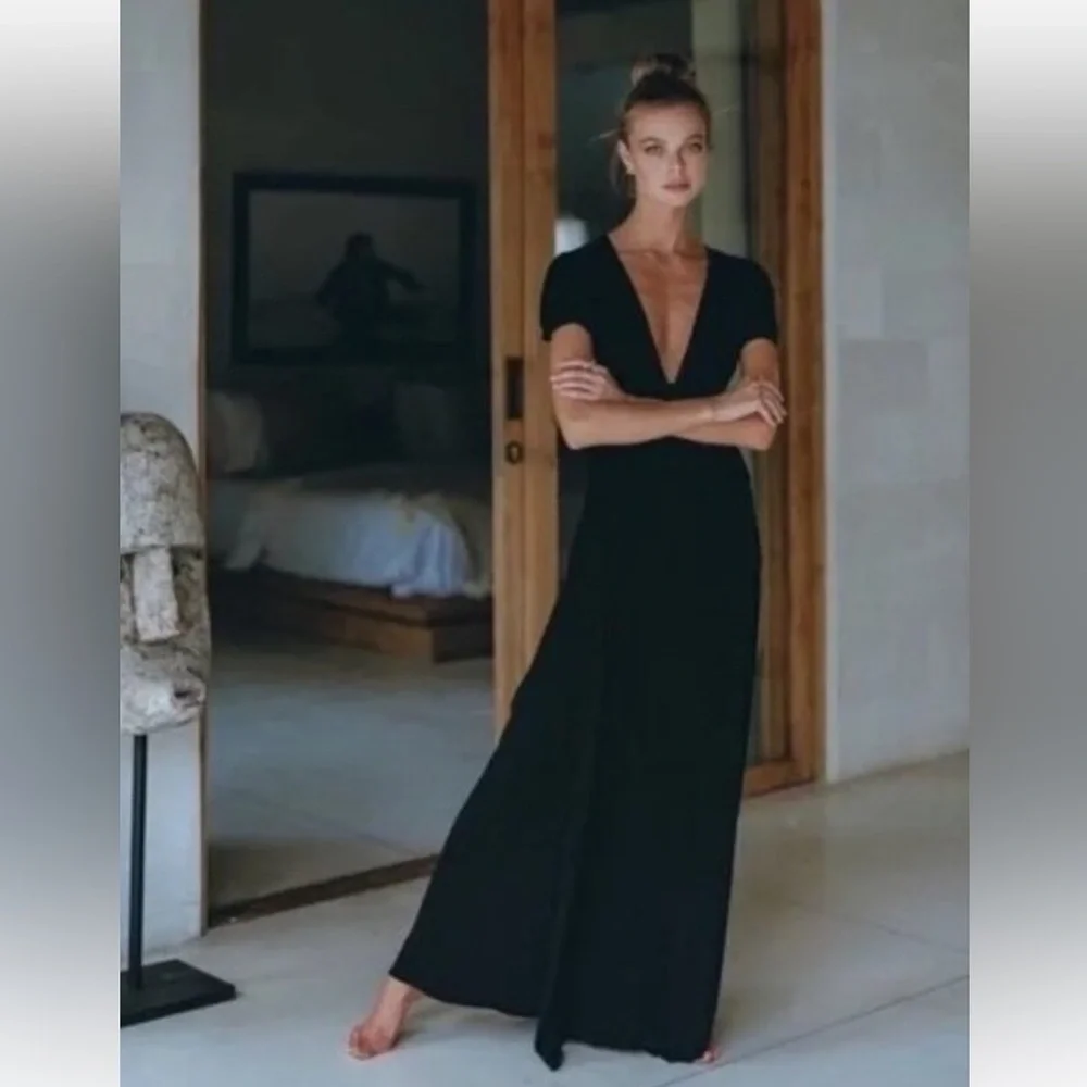 Chic Black Maxi Dress - Picture 2 of 5